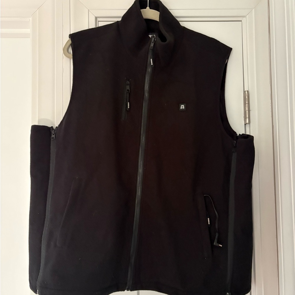 Arris women’s heated vest, customizable size/ fit. Black. Like New.